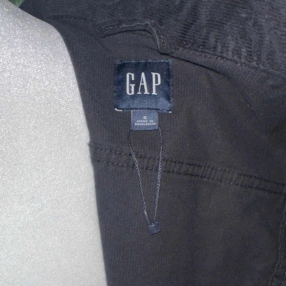GAP Black Denim Jacket - Picture 2 of 5